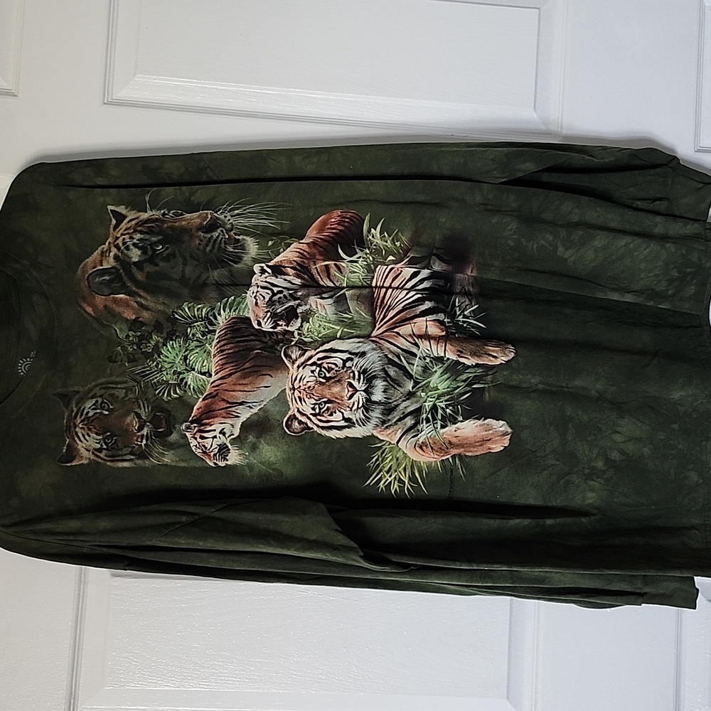 NWOT The Mountain Olive Green Graphic Cotton 3X Shirt